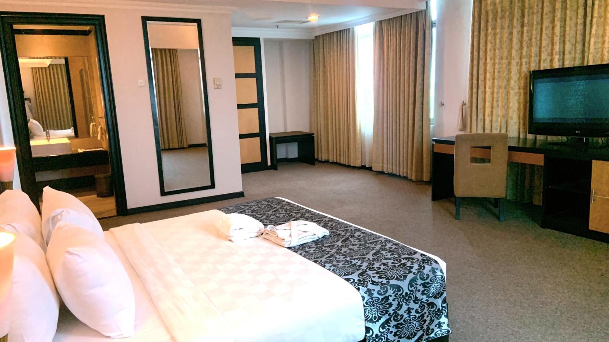 Grand Jatra Hotel Pekanbaru Exteriér fotografie